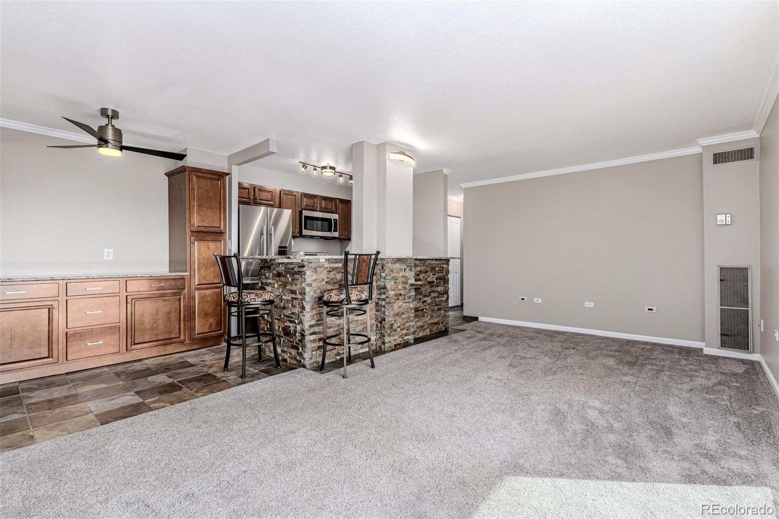 1313 Steele Street 702