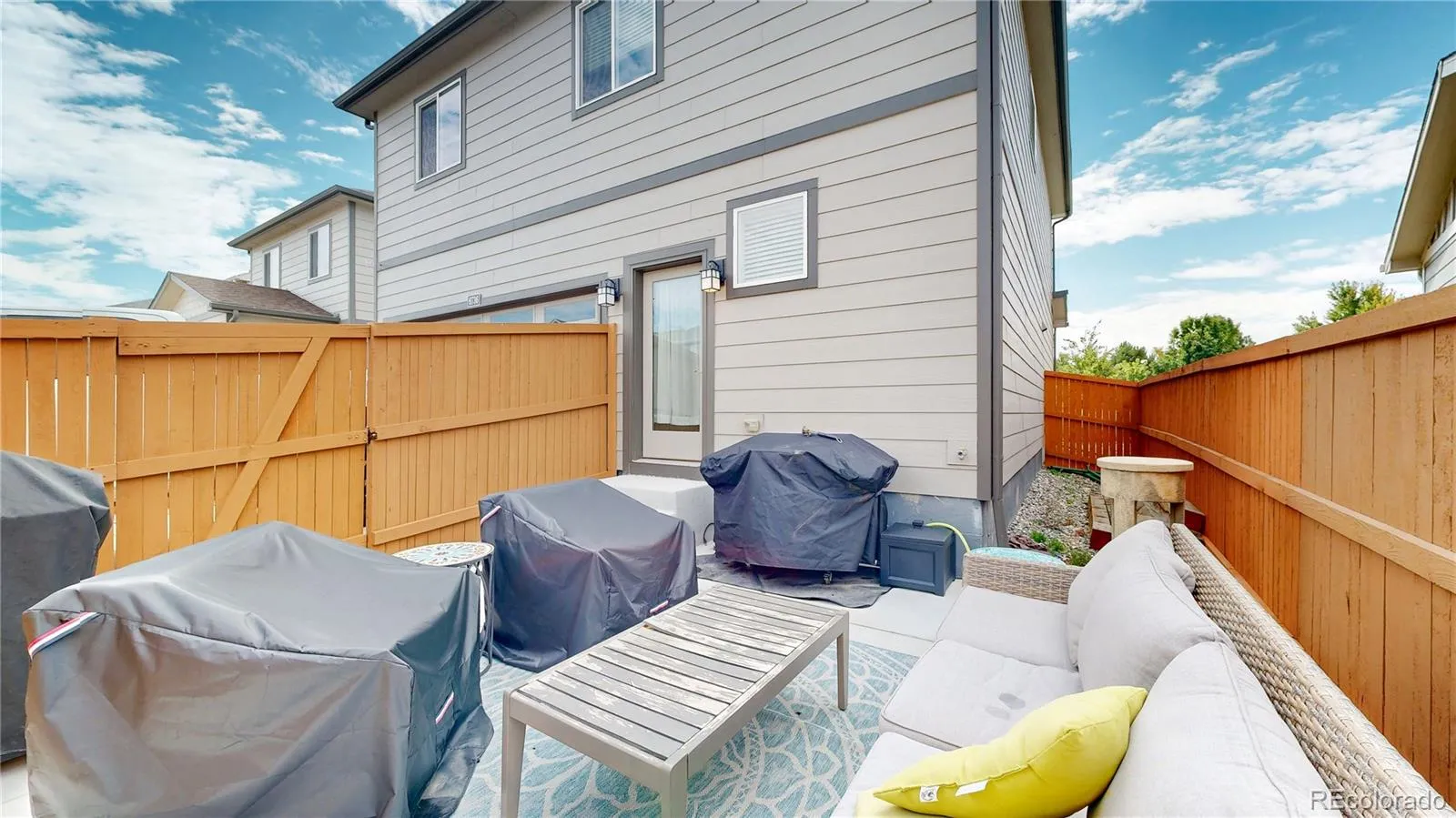 Parker, Colorado 80138, United States, 4 Bedrooms Bedrooms, ,2 BathroomsBathrooms,Residential,Active,202632