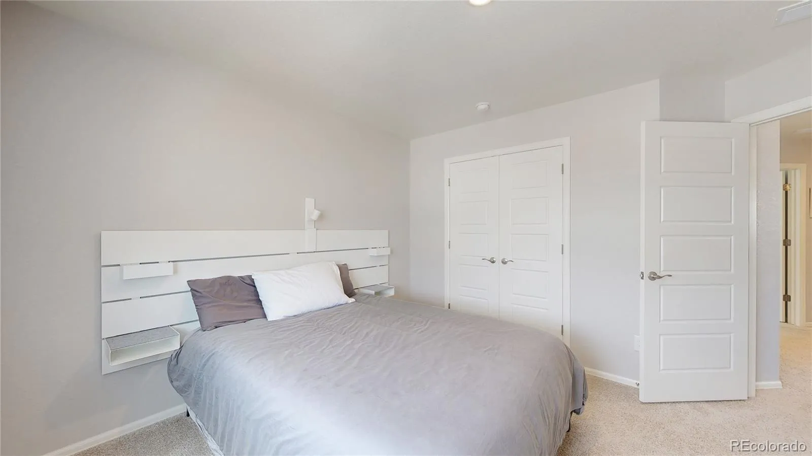 Parker, Colorado 80138, United States, 4 Bedrooms Bedrooms, ,2 BathroomsBathrooms,Residential,Active,202632