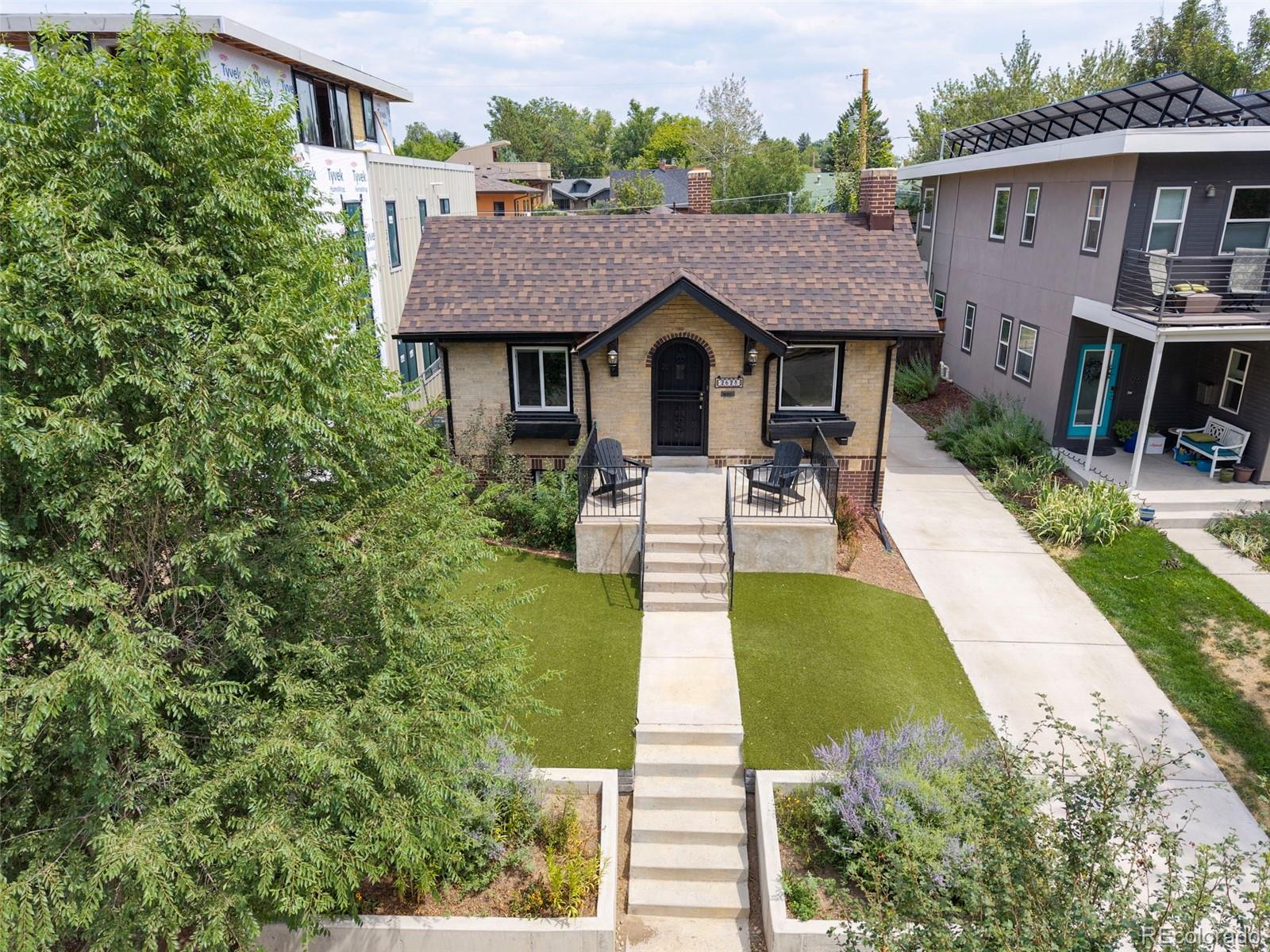 2628 N Josephine Street