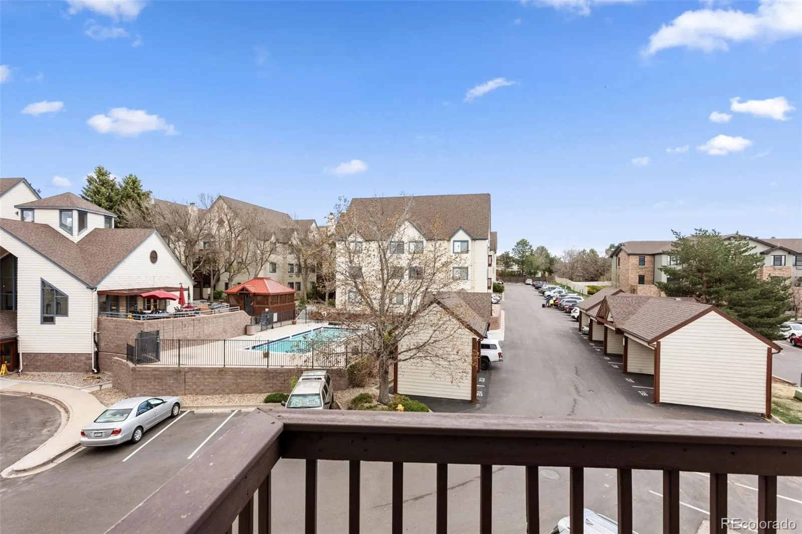 Greenwood Village, Colorado 80111, United States, 2 Bedrooms Bedrooms, ,2 BathroomsBathrooms,Residential,Pending,121581