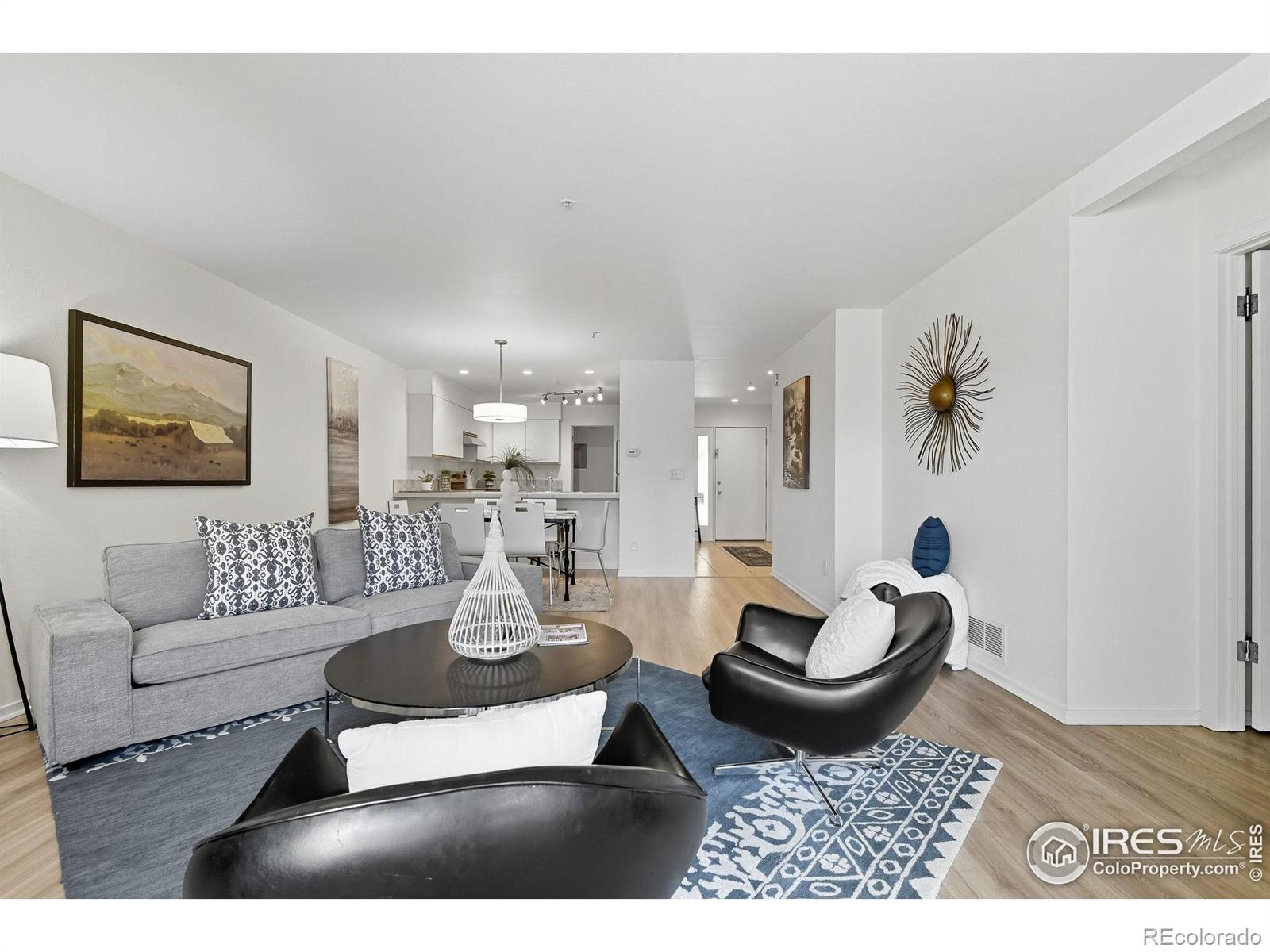 2938 Kalmia Avenue 17