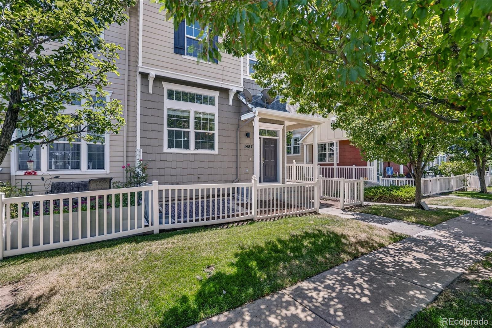 1487 Red Cliff Way