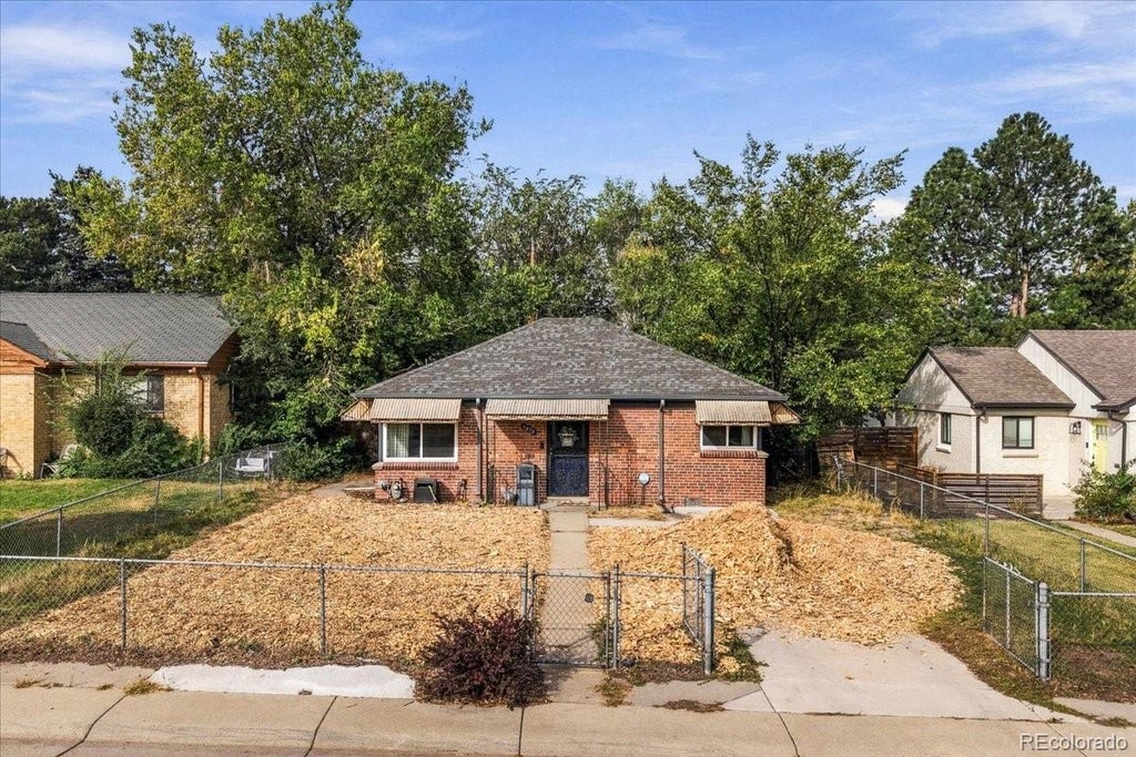 Photo of 3025 N Adams Street, Denver, CO 80205 (MLS # 2365626)