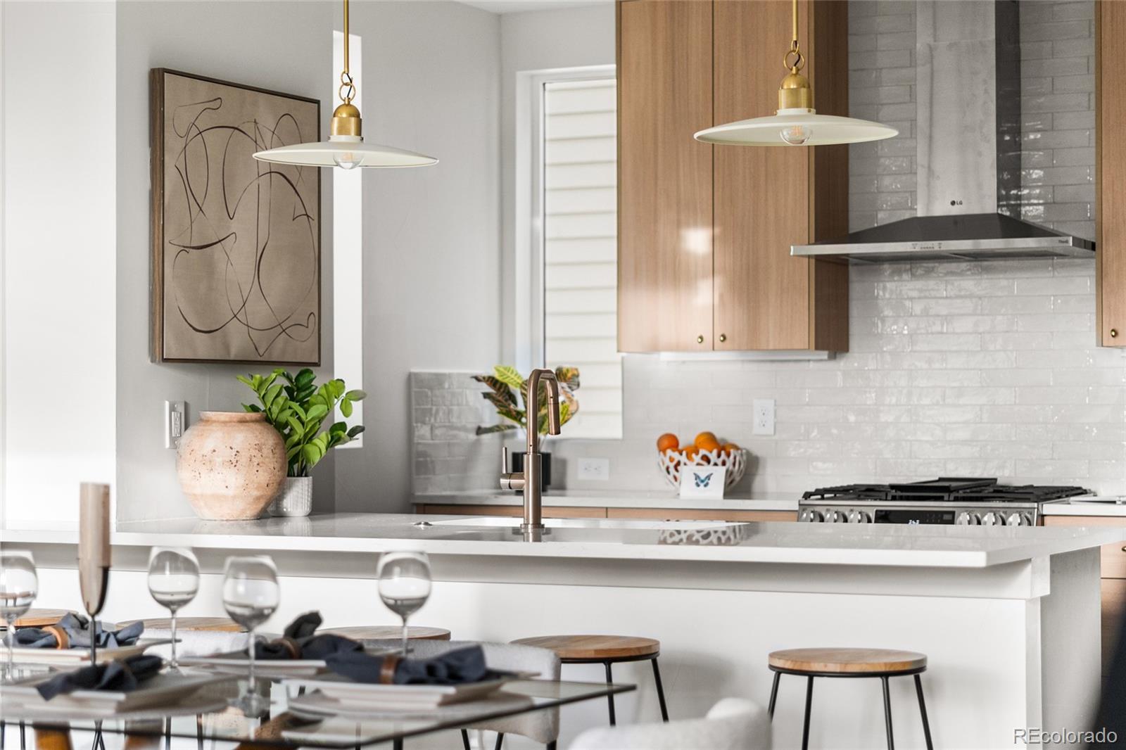 1230 N ZENOBIA Street 6