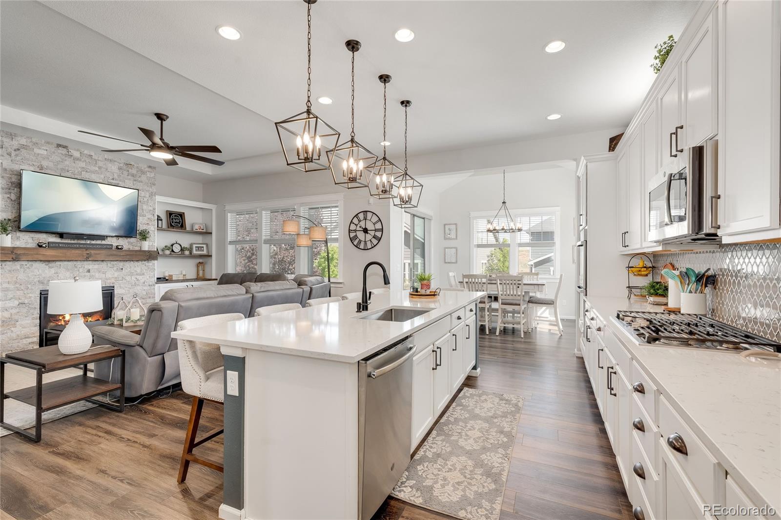 8477 Arapahoe Peak Street