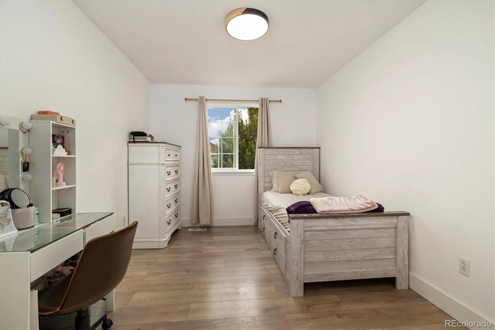 Commerce City, Colorado 80022, United States, 4 Bedrooms Bedrooms, ,3 BathroomsBathrooms,Residential,Active,173520