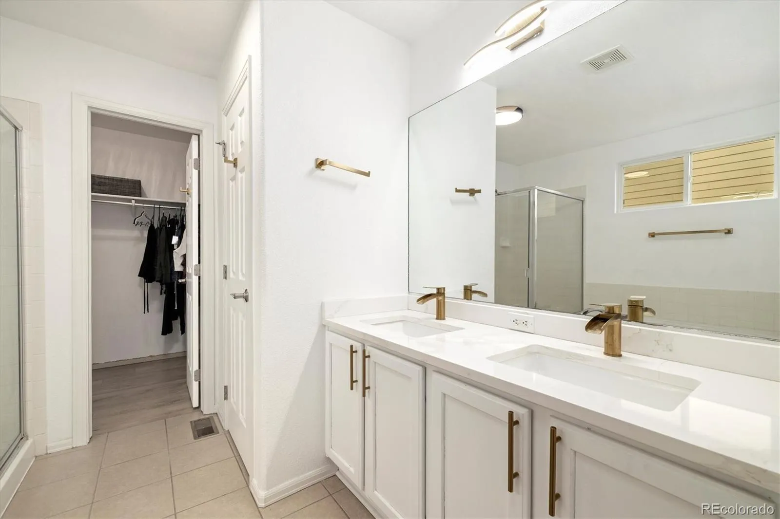 Commerce City, Colorado 80022, United States, 4 Bedrooms Bedrooms, ,3 BathroomsBathrooms,Residential,Active,173520