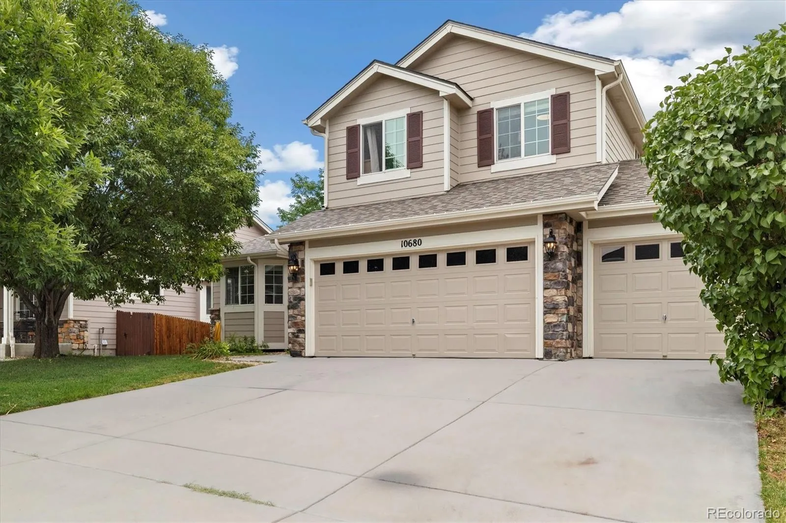 Commerce City, Colorado 80022, United States, 4 Bedrooms Bedrooms, ,3 BathroomsBathrooms,Residential,Active,173520