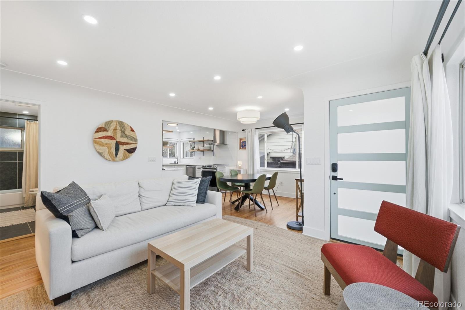 4702 S Lincoln Street