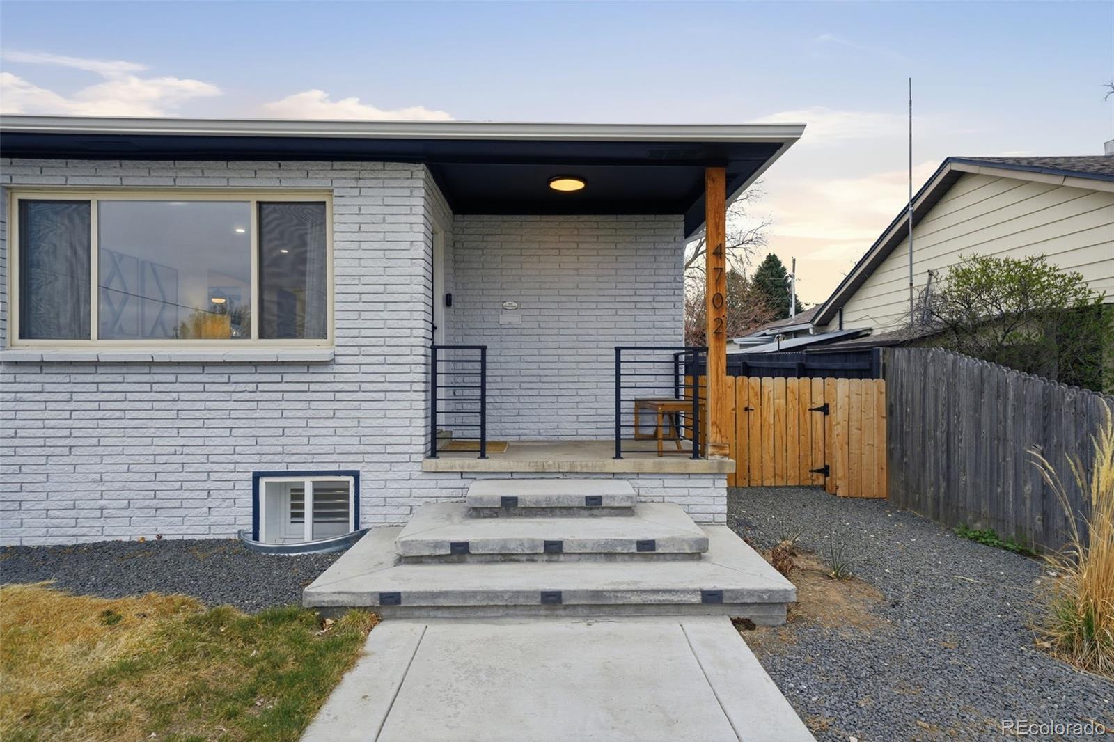 4702 S Lincoln Street