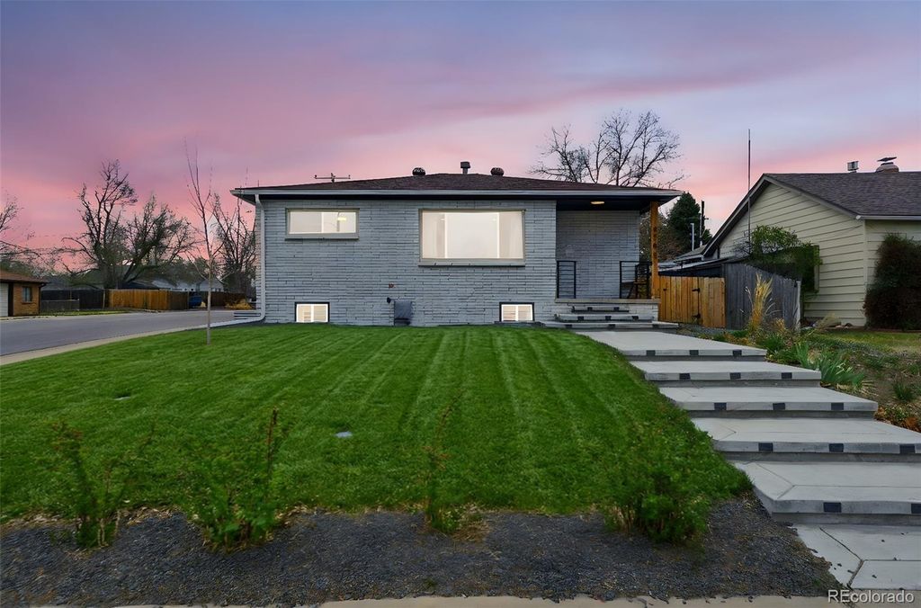 Photo of 4702 S Lincoln Street, Englewood, CO 80113 (MLS # 7402637)