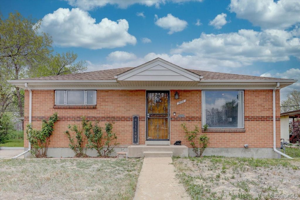 Photo of 7111 Avrum Drive, Denver, CO 80221 (MLS # 4219539)