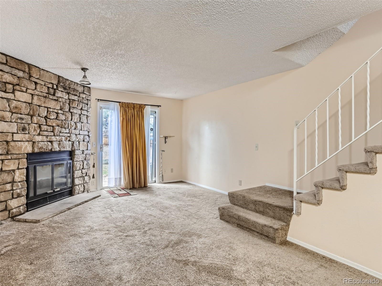 Photo 5 of 28 of 2283 S Jasper Way B multi-family property