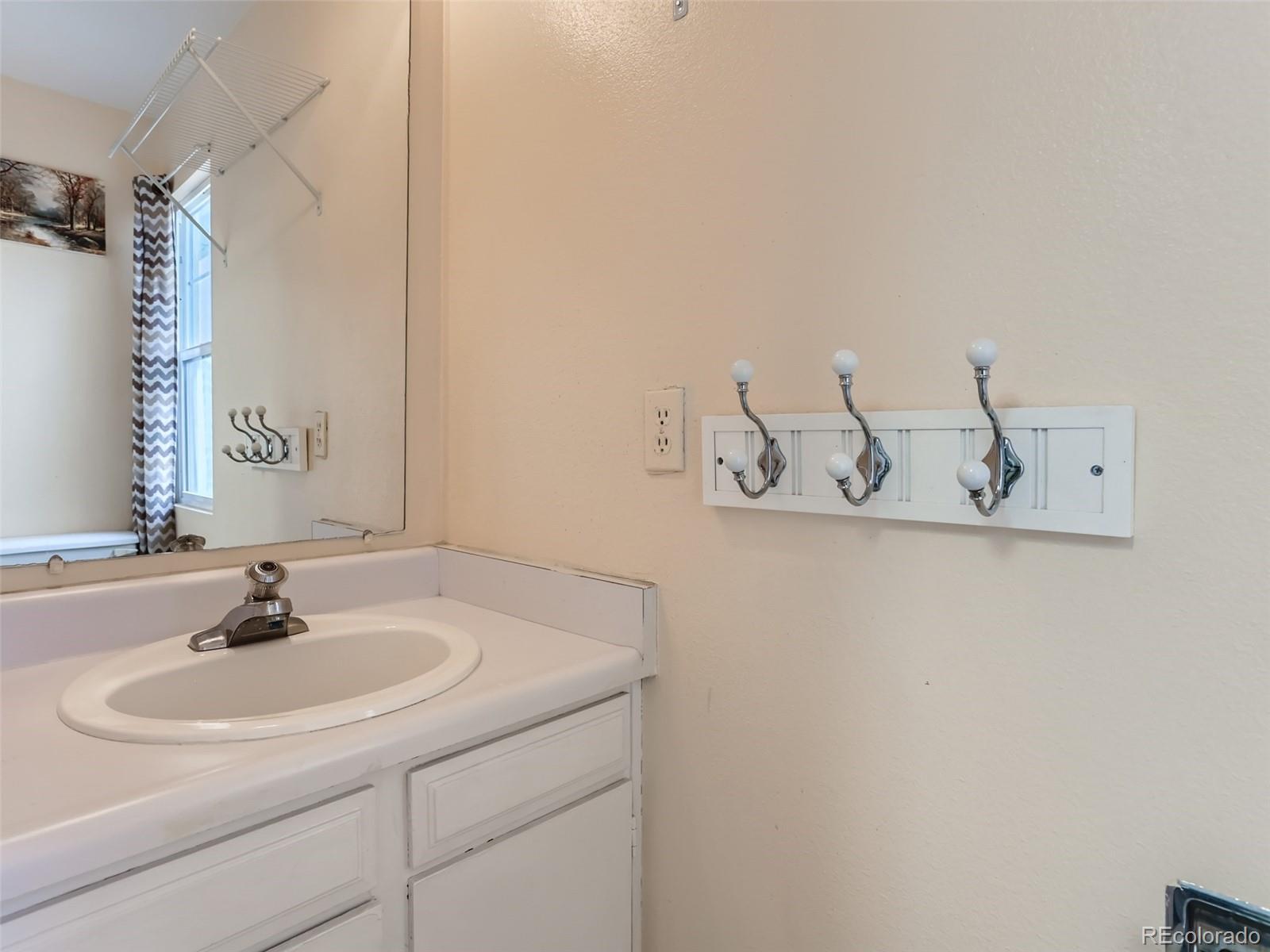 Photo 14 of 28 of 2283 S Jasper Way B multi-family property