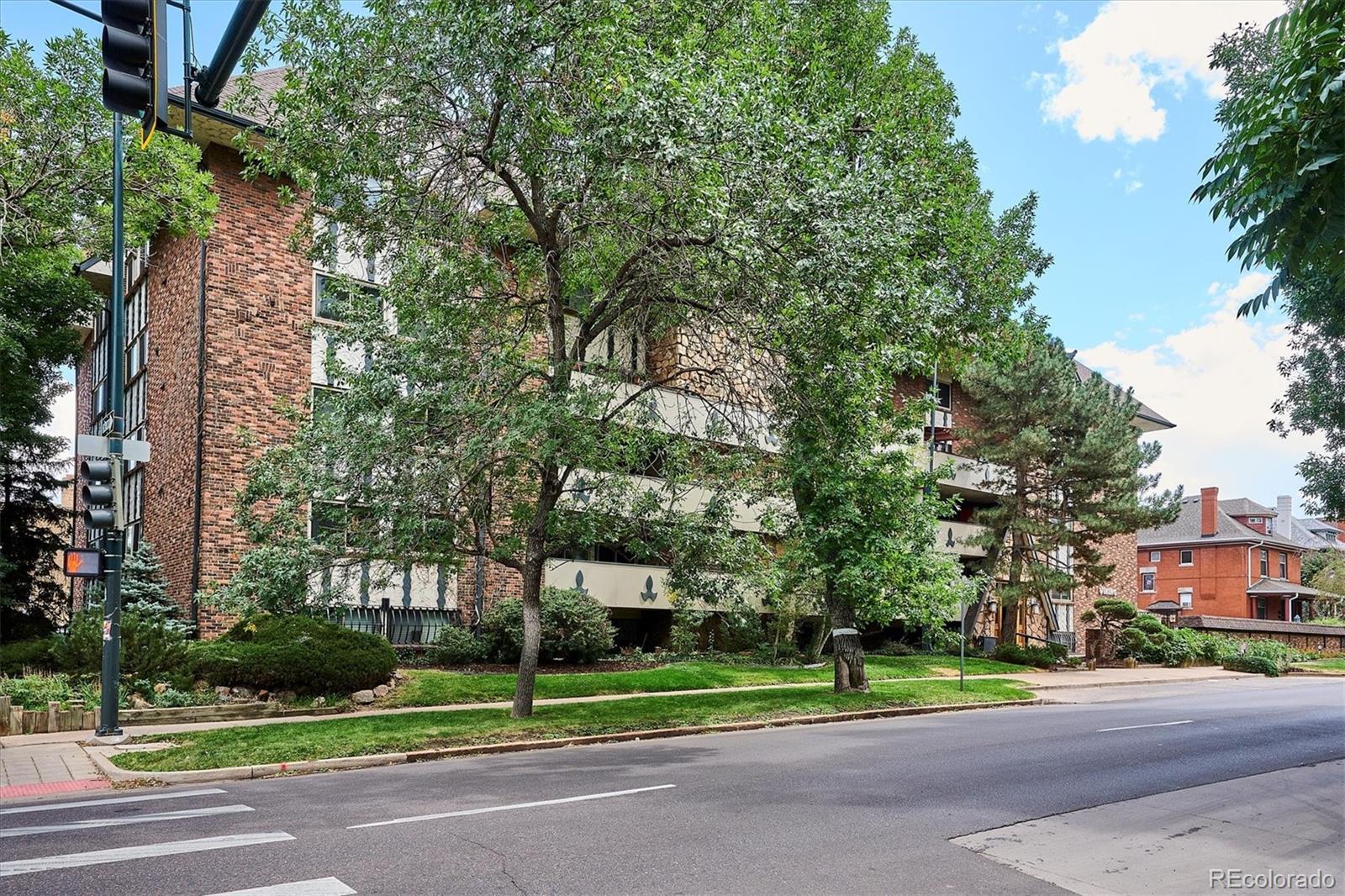 1260 York Street 208