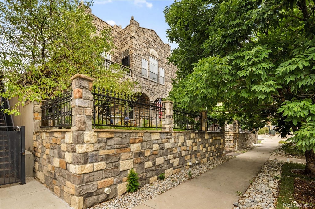 Photo of 2823 Vallejo Street, Denver, CO 80211 (MLS # 3225072)