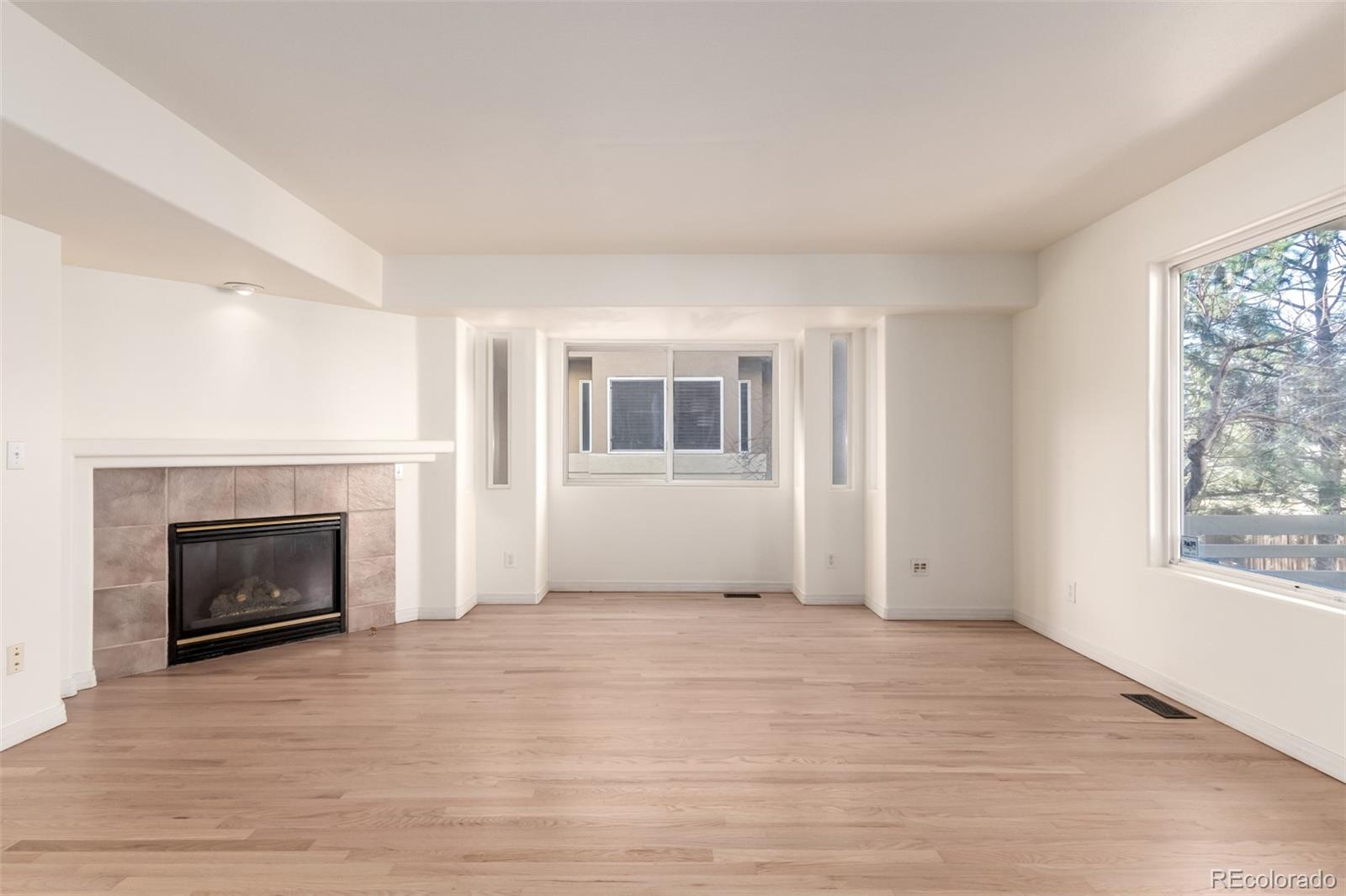 4521 E Kentucky Circle