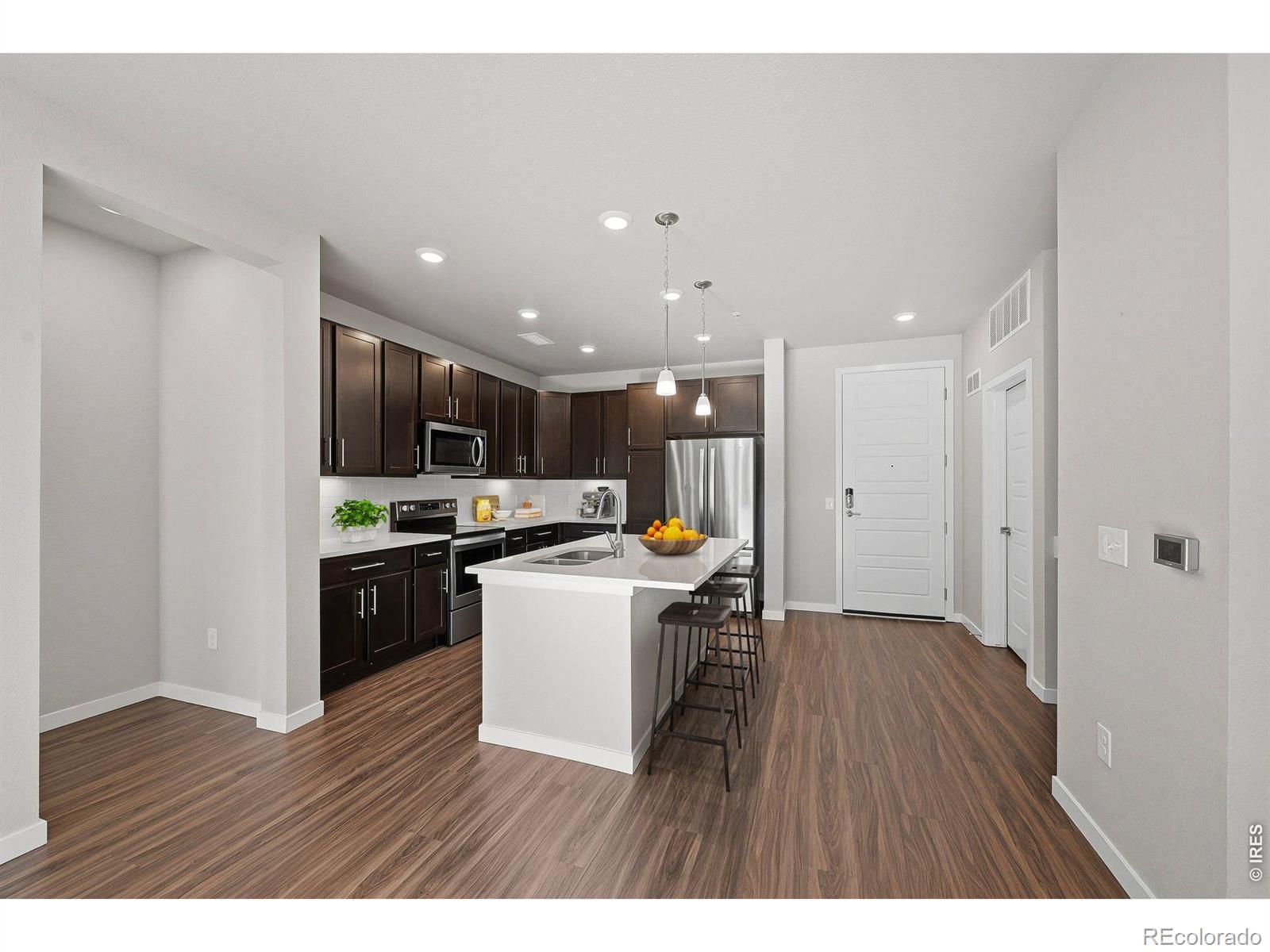 420 E Fremont Place 206