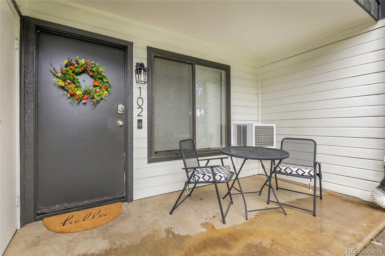 532 Oakwood Drive B102 - Photo 2
