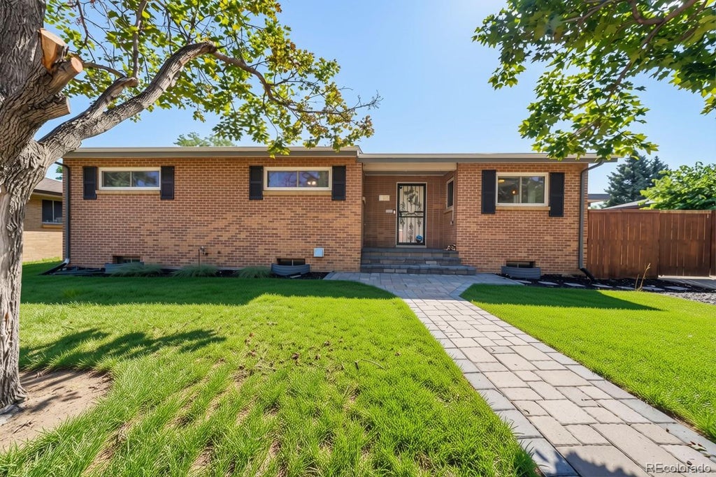 Photo of 480 S Newland Street, Lakewood, CO 80226 (MLS # 5110189)