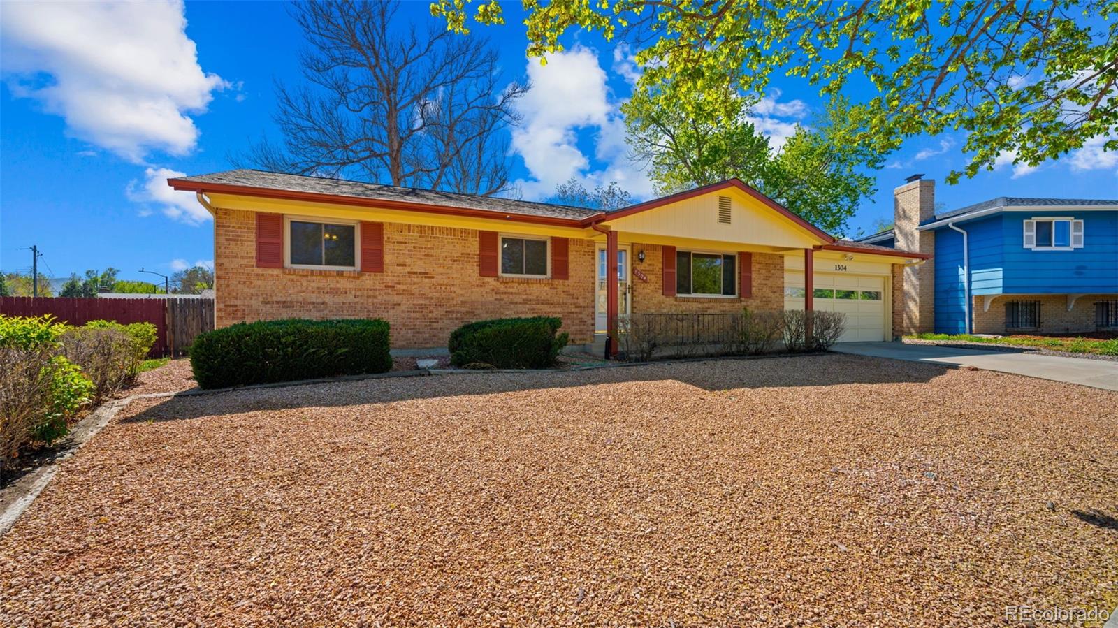1304 De Reamer Circle