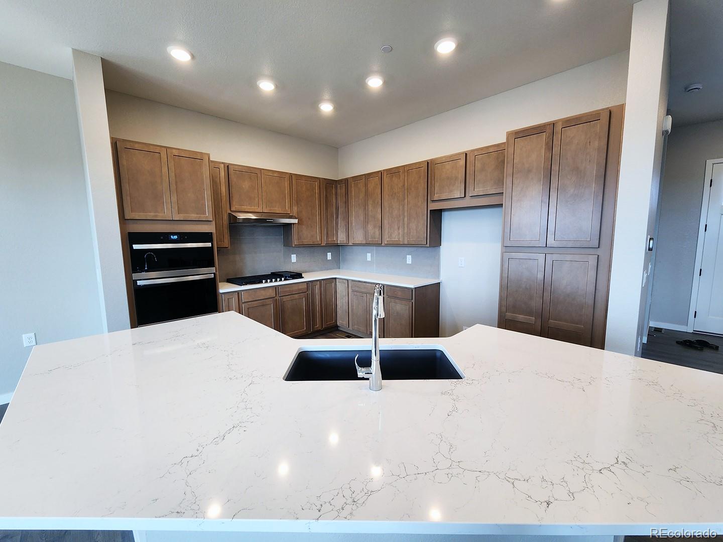 851 W 128th Place