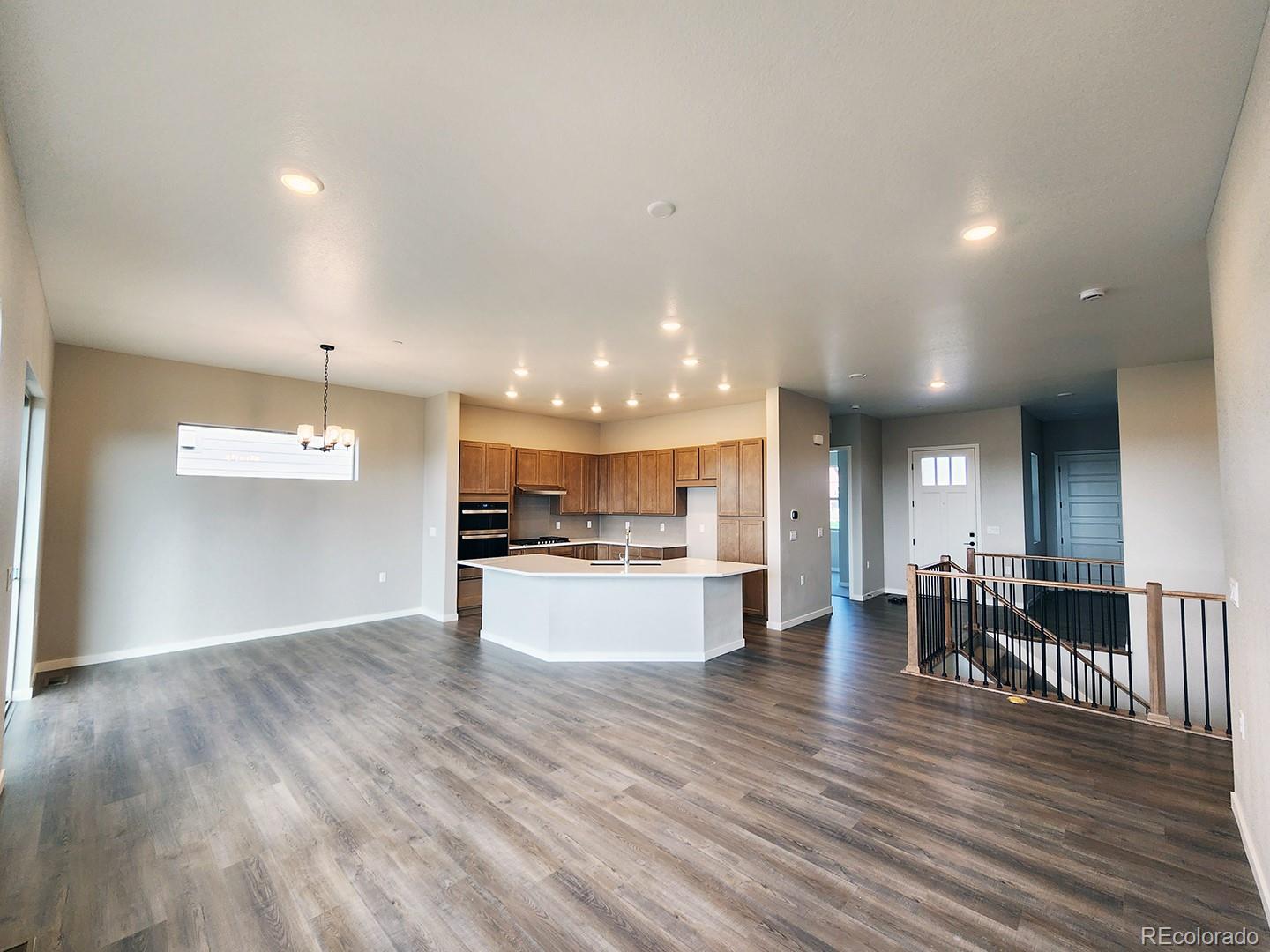 851 W 128th Place