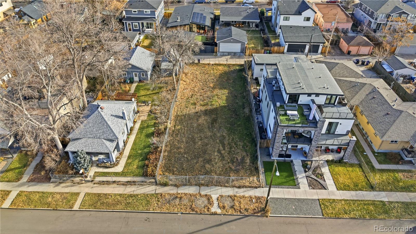 4452 N Raleigh Street