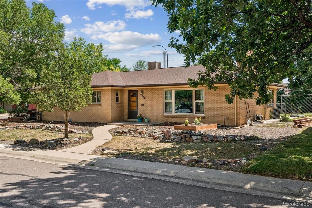 Photo of 5700 S Huron Street, Littleton, CO 80120 (MLS # 7260128)