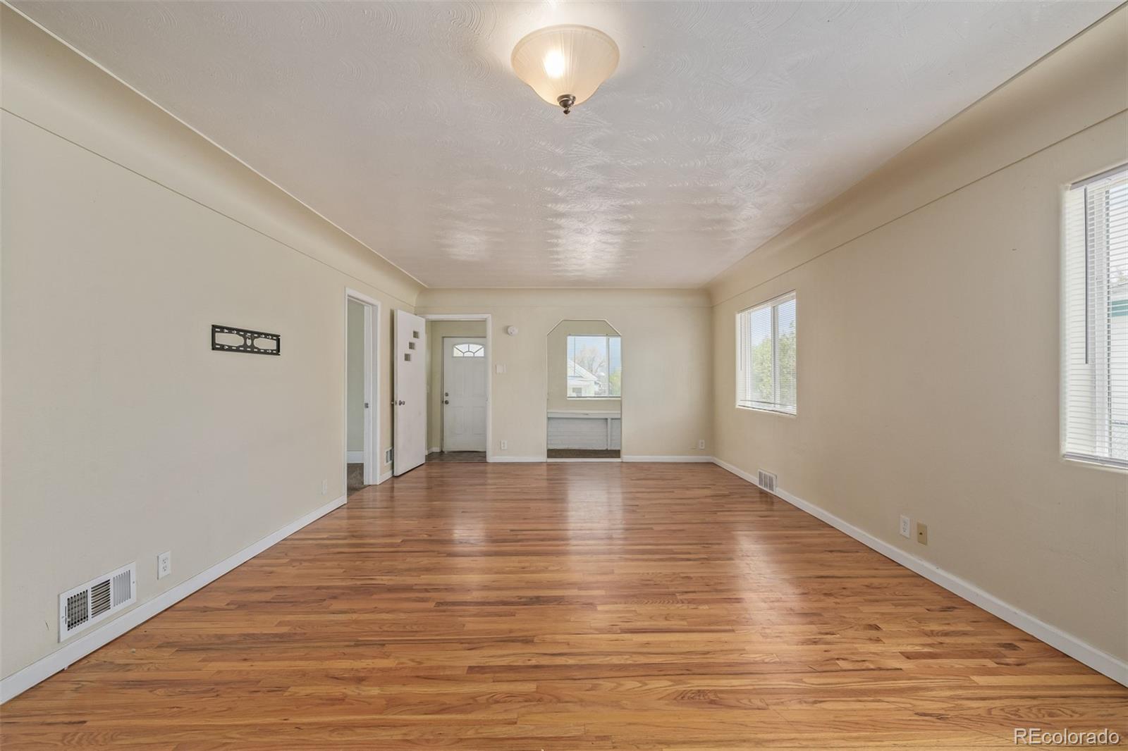 907 4th Avenue A and B