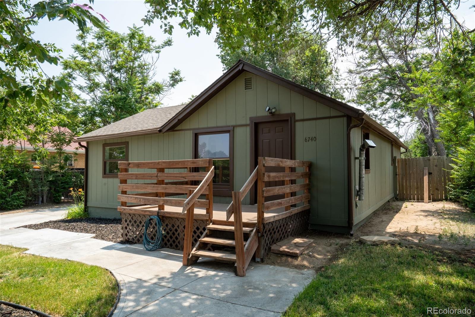 6740 E 76th Place