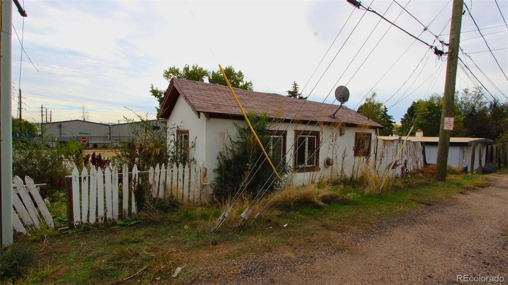 Photo of 3301 S Zuni Street, Englewood, CO 80110 (MLS # 7383741)