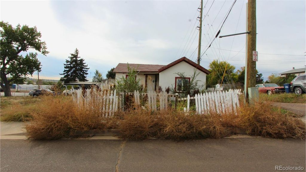 Photo of 3301 S Zuni Street, Englewood, CO 80110 (MLS # 7383741)