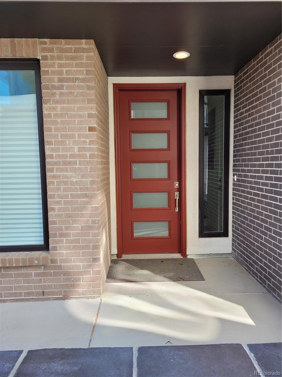 6830 E Lowry Boulevard