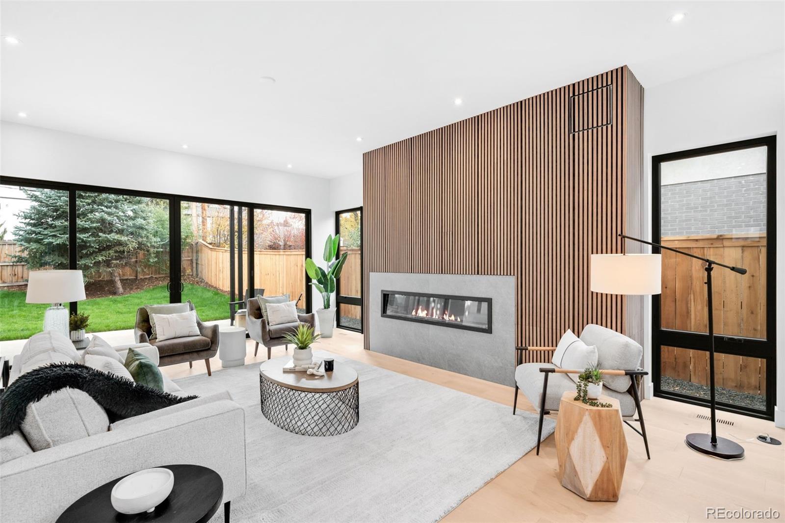 3410 S Bellaire Street