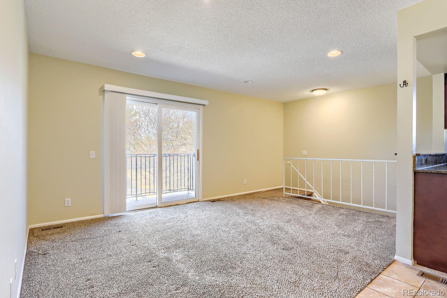 3354 S Flower Street 29