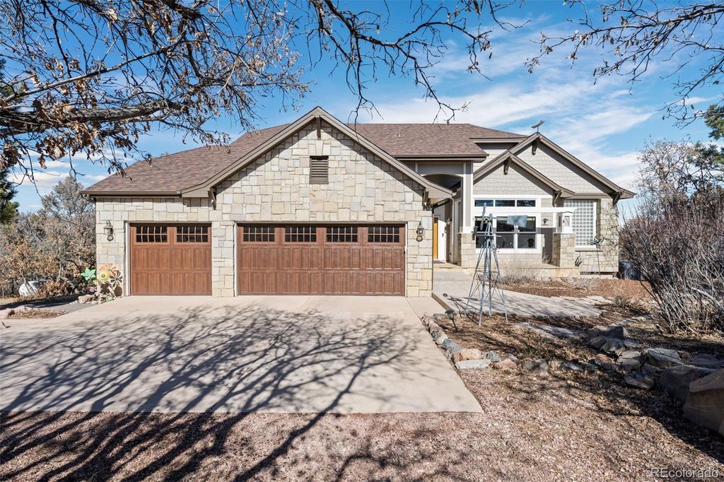 Photo of 4249 Oak Grove Way, Castle Rock, CO 80108 (MLS # 8257470)