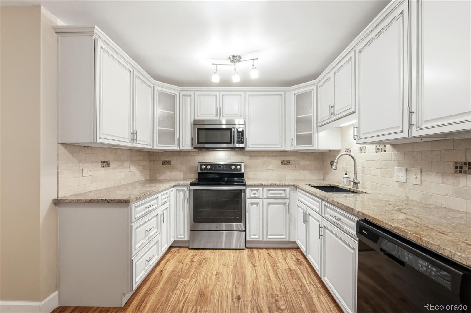 655 S Alton Way 10A