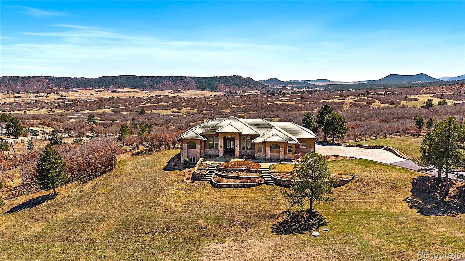 1552 Colt Circle