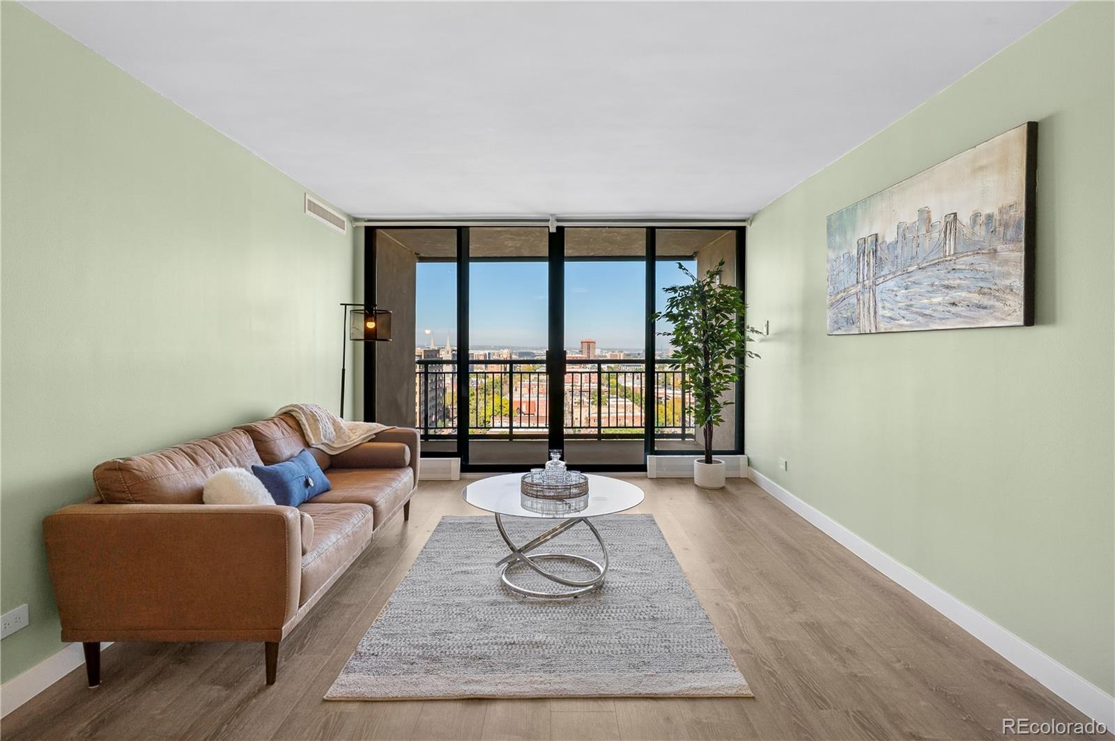 550 E 12th Avenue 1706
