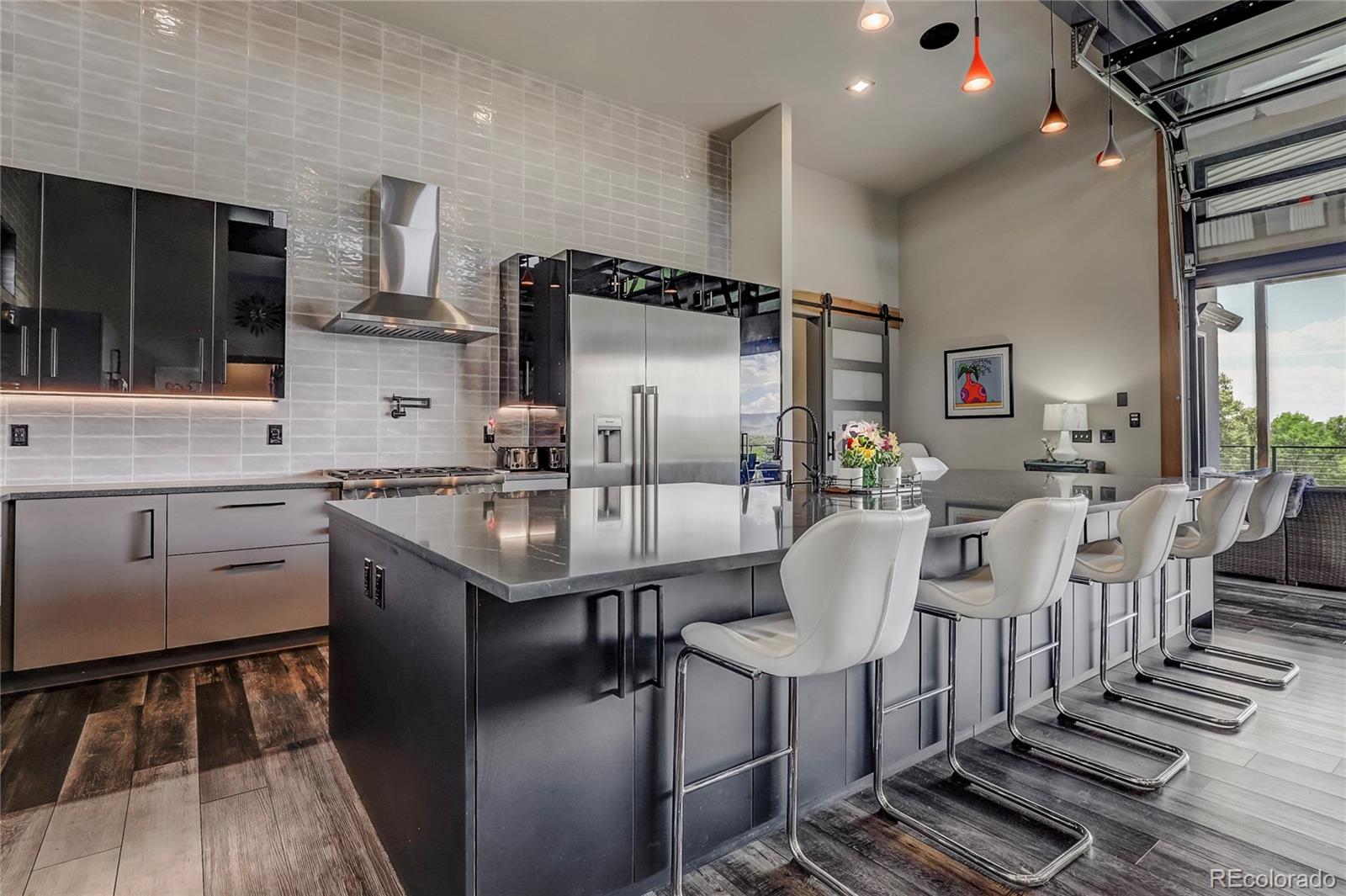 10106 W 69th Place