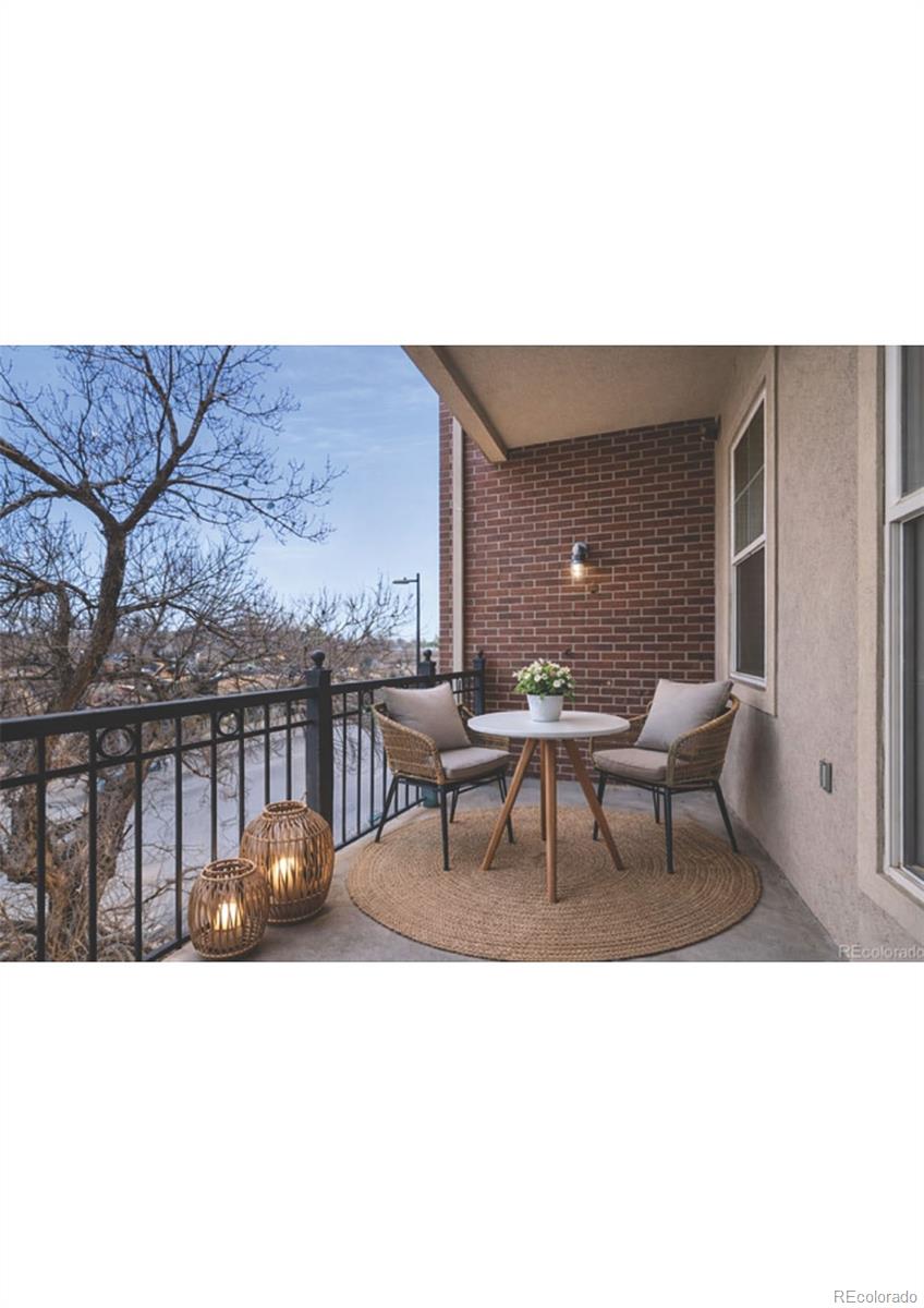 1489 Steele Street 201