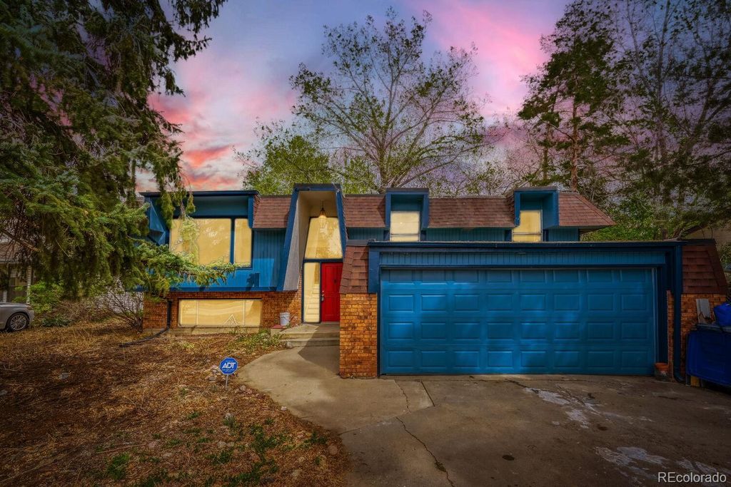 Photo of 1138 Hover Street, Longmont, CO 80501 (MLS # 2039599)