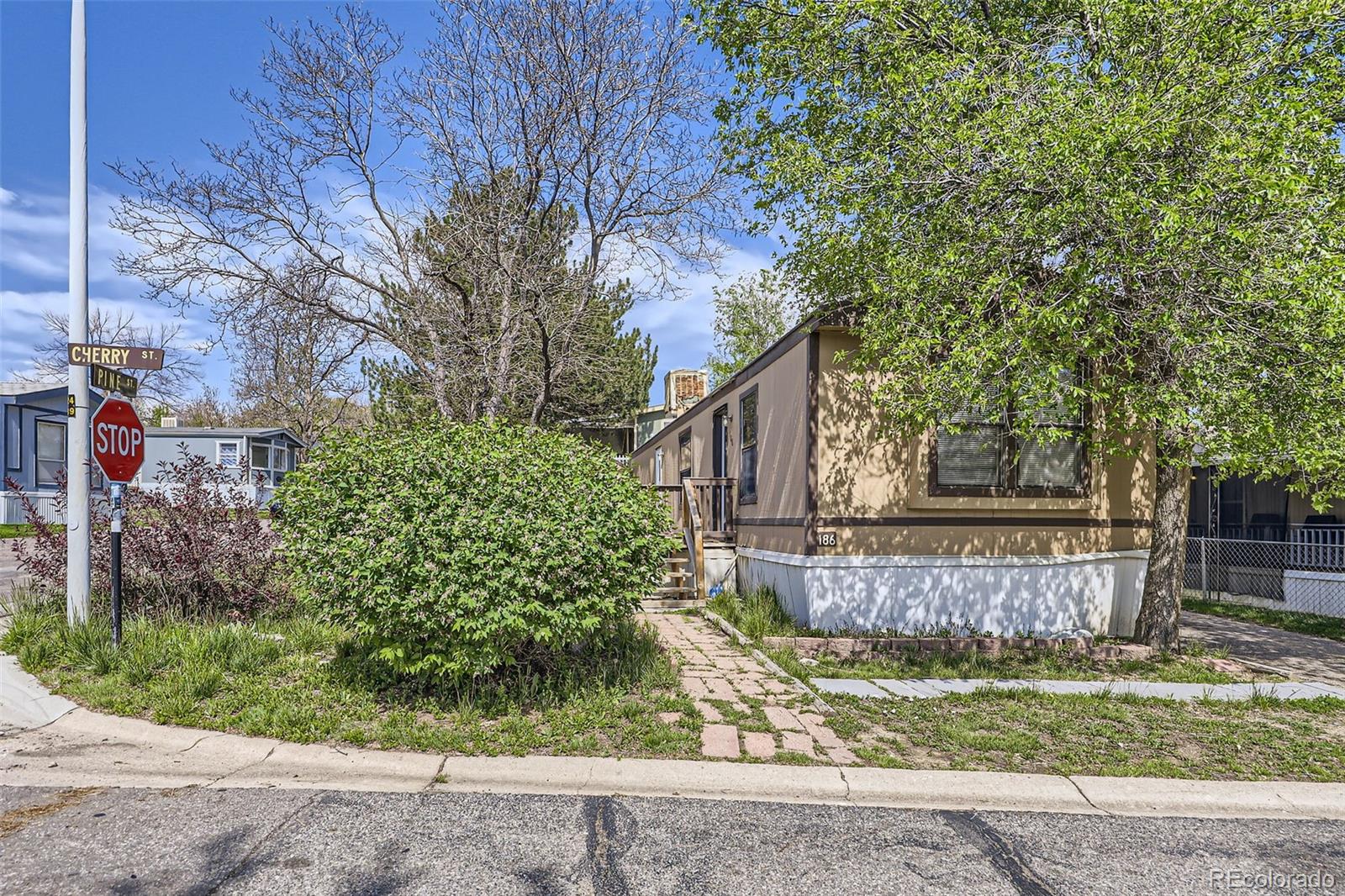 Listing image 1