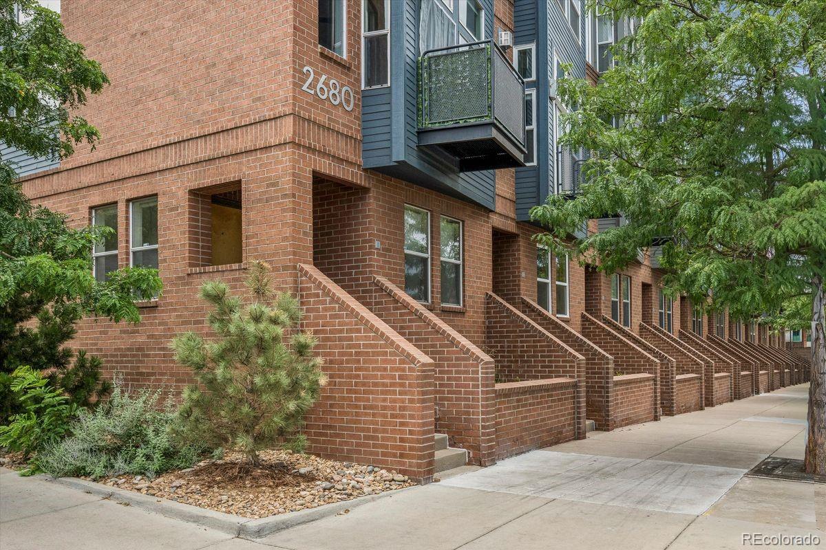 2680 Blake Street 1
