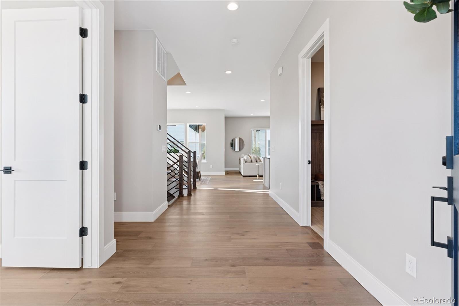 927 William Way