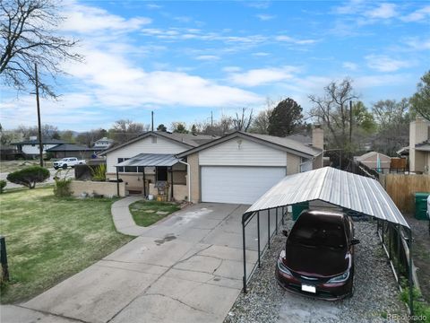 1093 S Holland Street Lakewood CO 80226