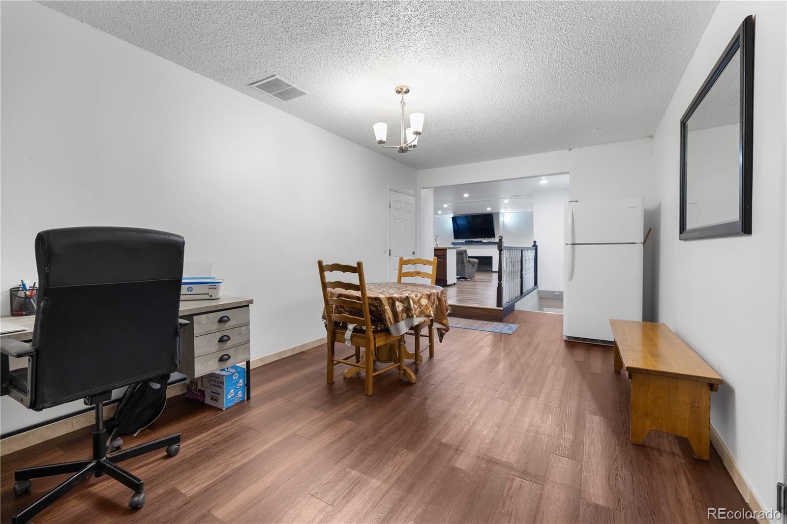 1093 S Holland Street