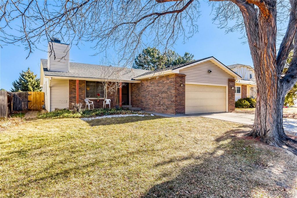 Photo of 2030 S Fairplay Street, Aurora, CO 80014 (MLS # 6181729)